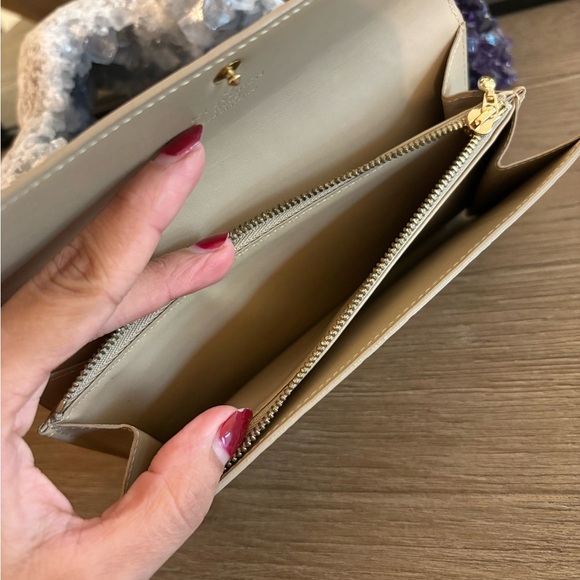 Louis Vuitton Sarah leather wallet - Picture 8 of 11